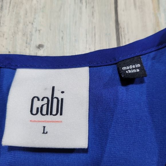 Cabi Flutter sleeves Top. - Picture 5 of 8
